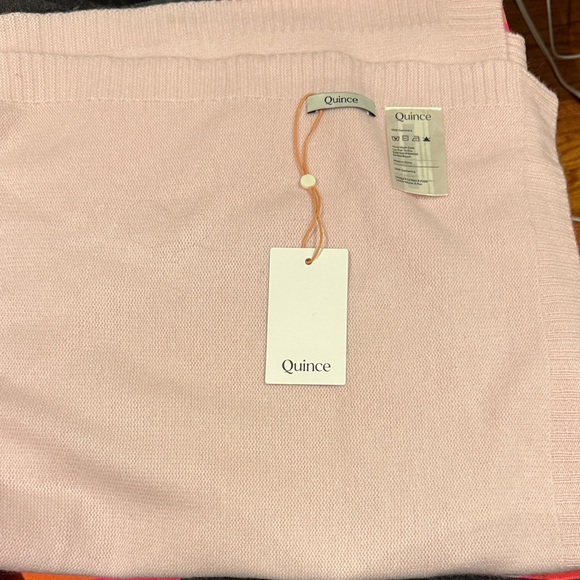 Mongolian Cashmere Luxe Knit Baby Blanket - Picture 3 of 3